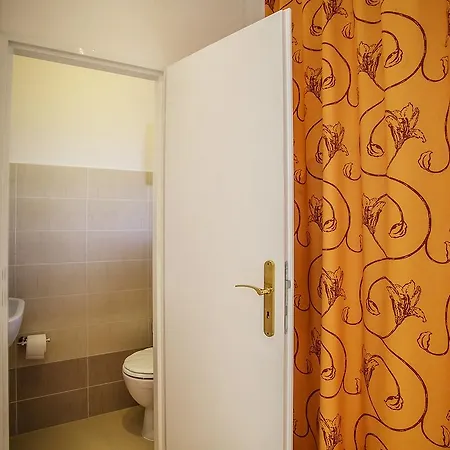 Apartment Jenec *